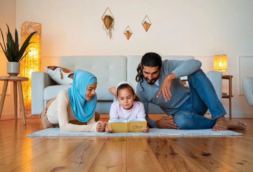 Gambar utama 'Keluarga Sebagai The Real University'