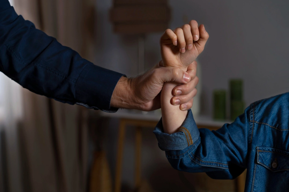 Gambar utama 'Apakah KDRT dan Nusyuz Sama?'